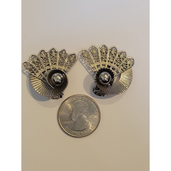Vintage Modernist Fan Swirl Silver Tone Clip on Earrings Classic MCM 1950's - Picture 4 of 9